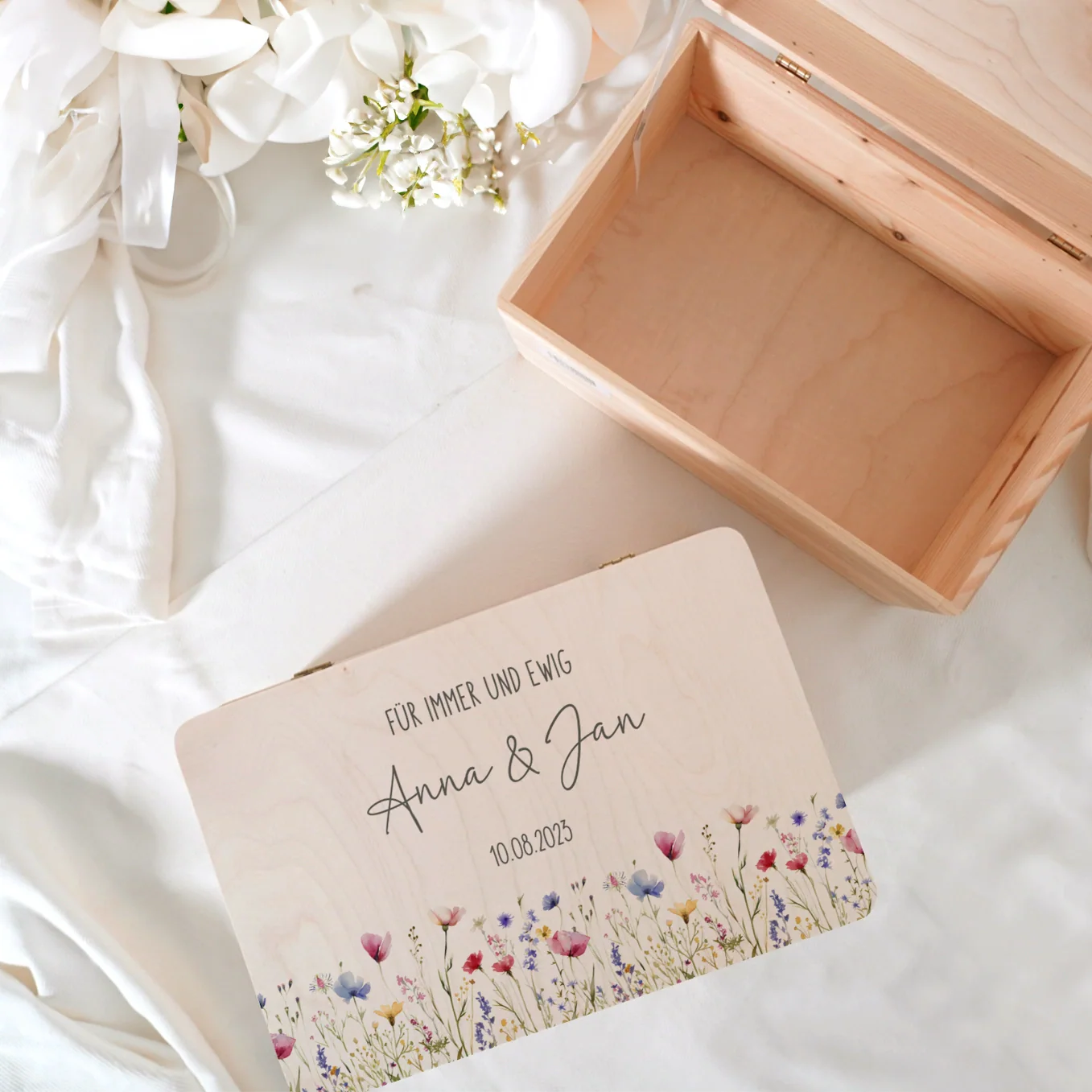 Boîte à souvenirs de mariage personnalisée « Fleurs » - Image 2