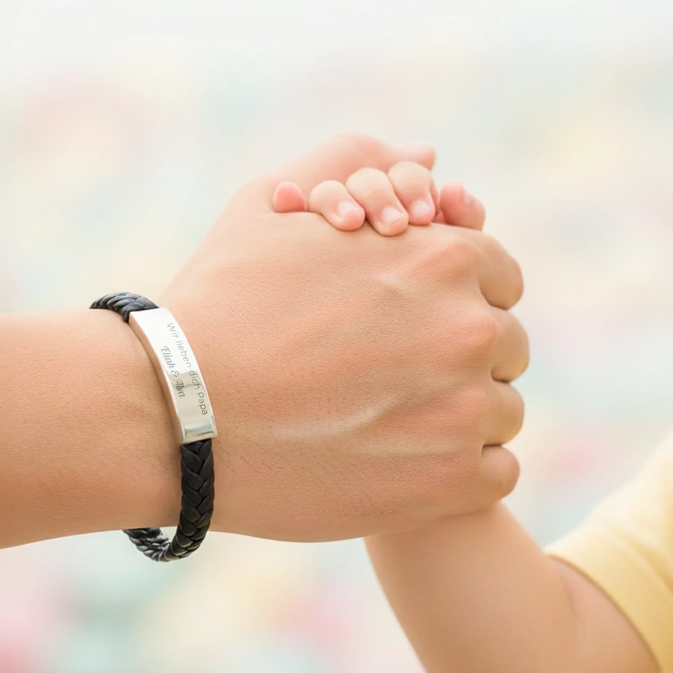 Bracelet en cuir personnalisé « Papa » - Image 3