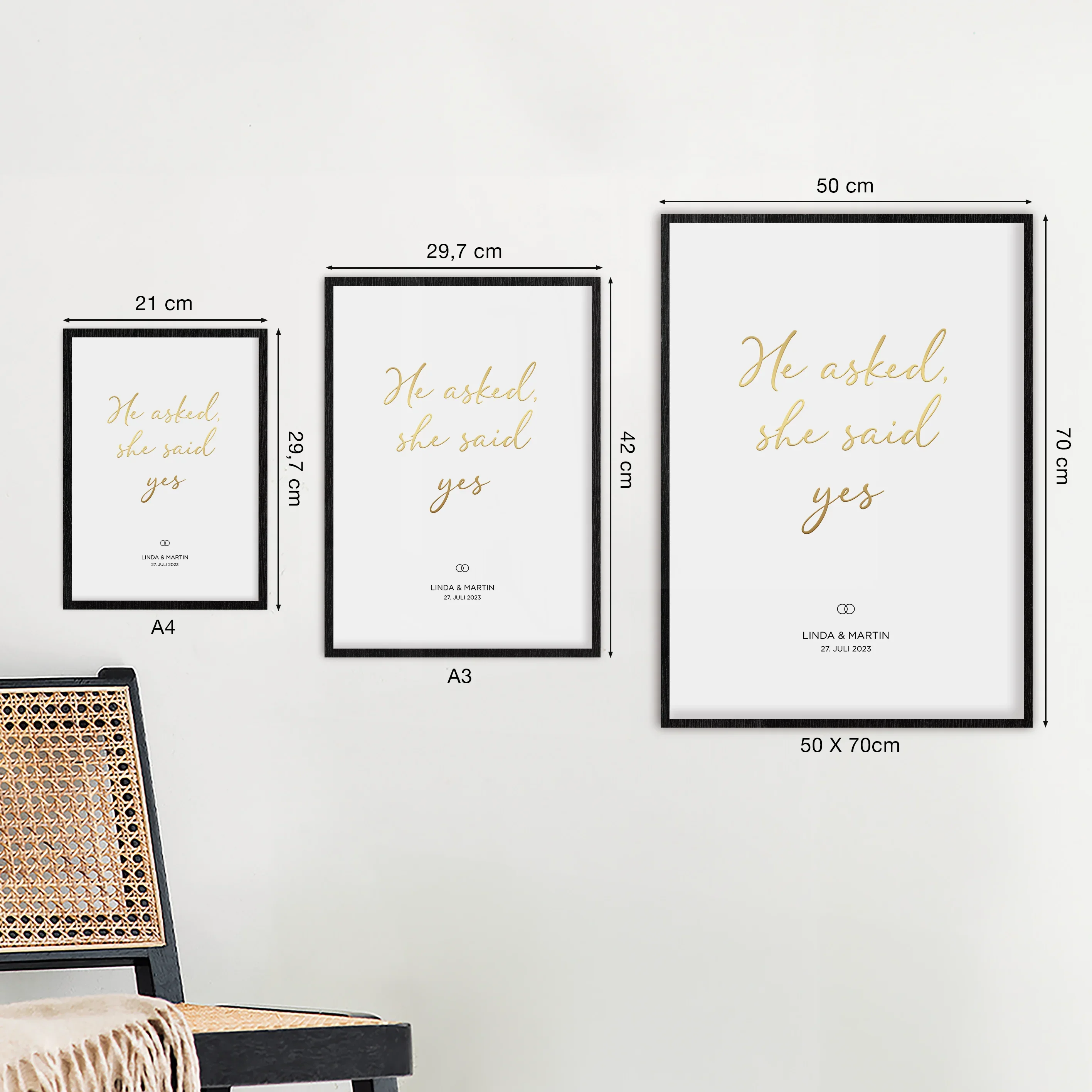Affiche de mariage "Il a demandé, elle a dit oui" avec lettres dorées - Image 3