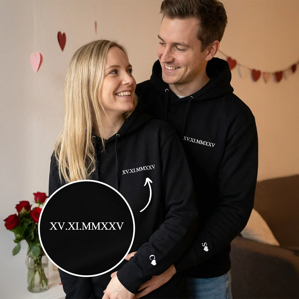 Sweat à capuche personnalisé « Date romaine » - Image 3
