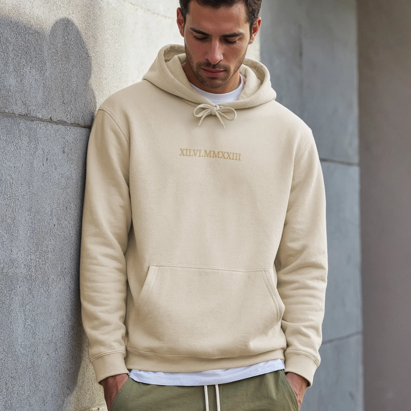 Sweat à capuche personnalisé brodé « Date romaine » - Image 12