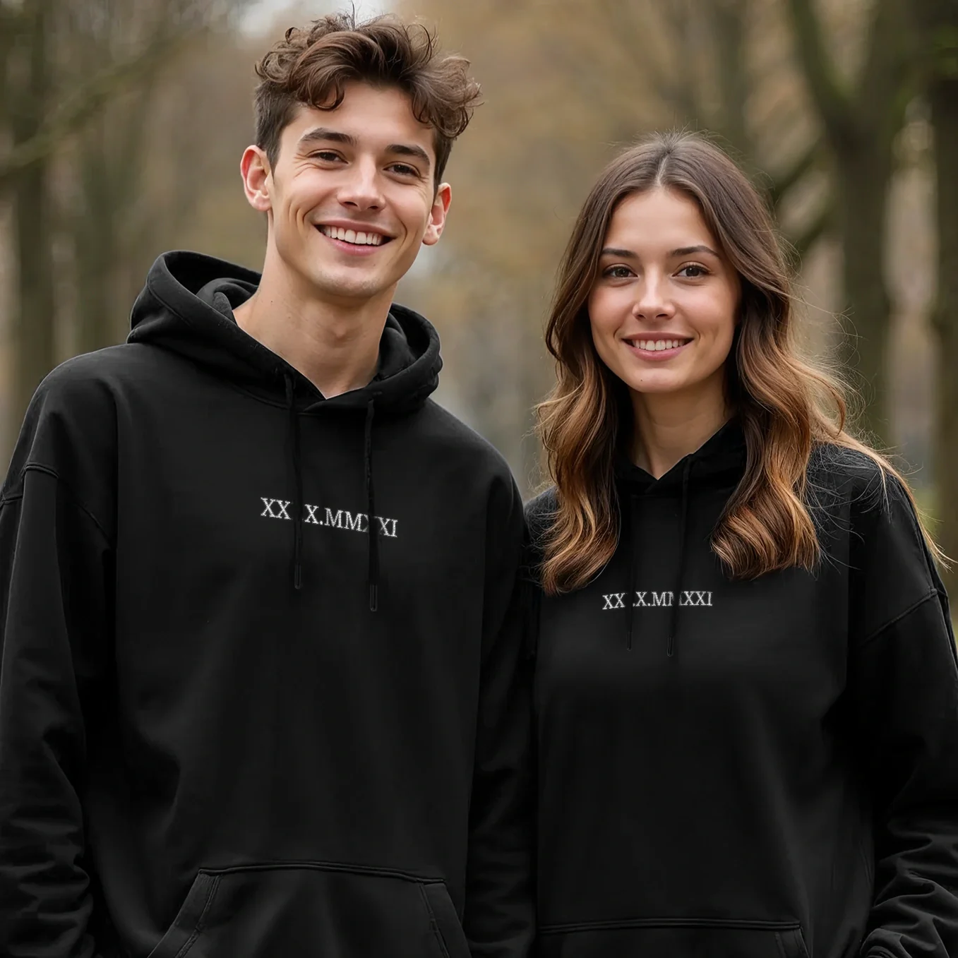 Sweat à capuche personnalisé brodé « Date romaine » - Image 16