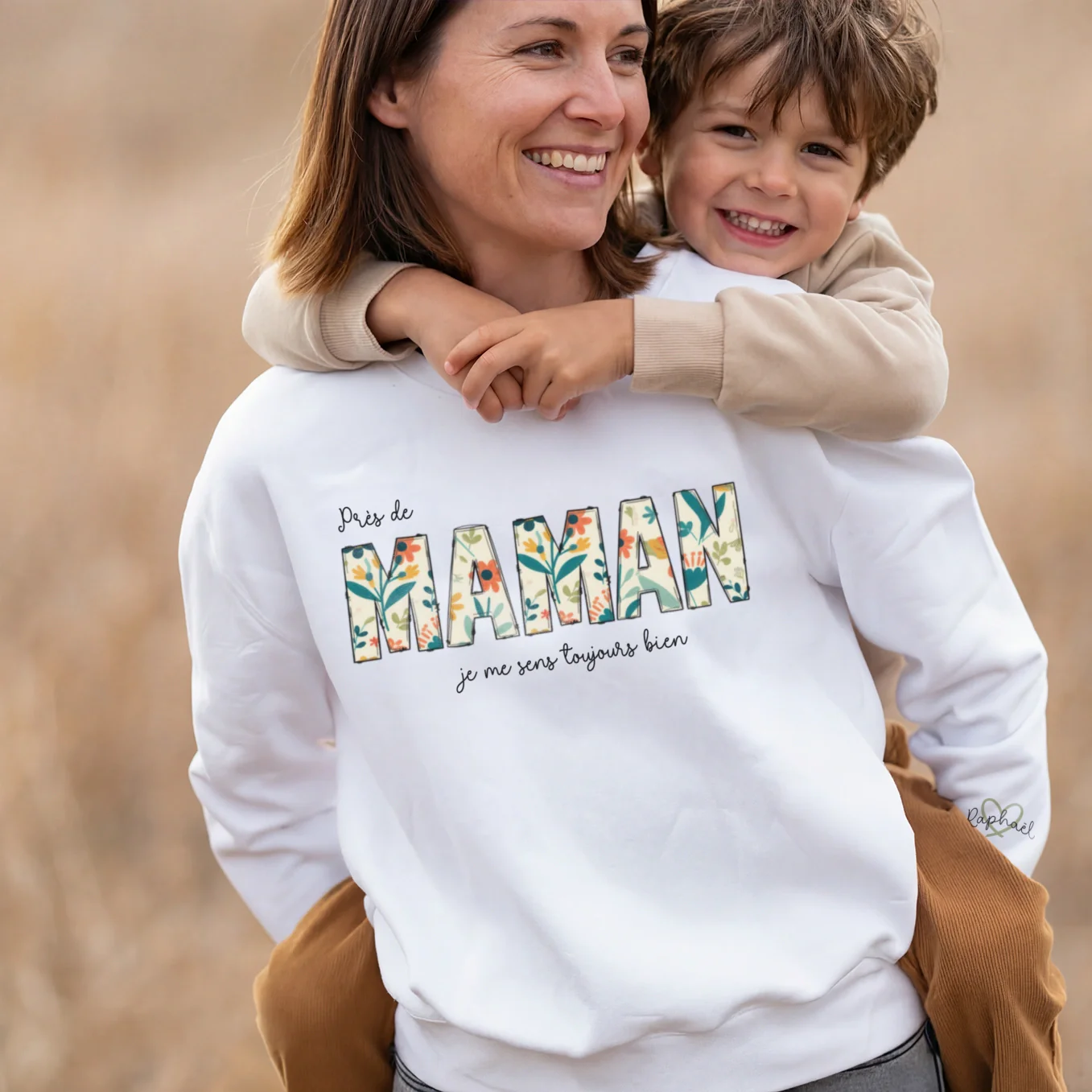 Sweat personnalisé « MAMAN » avec prénoms sur la manche - Image 3