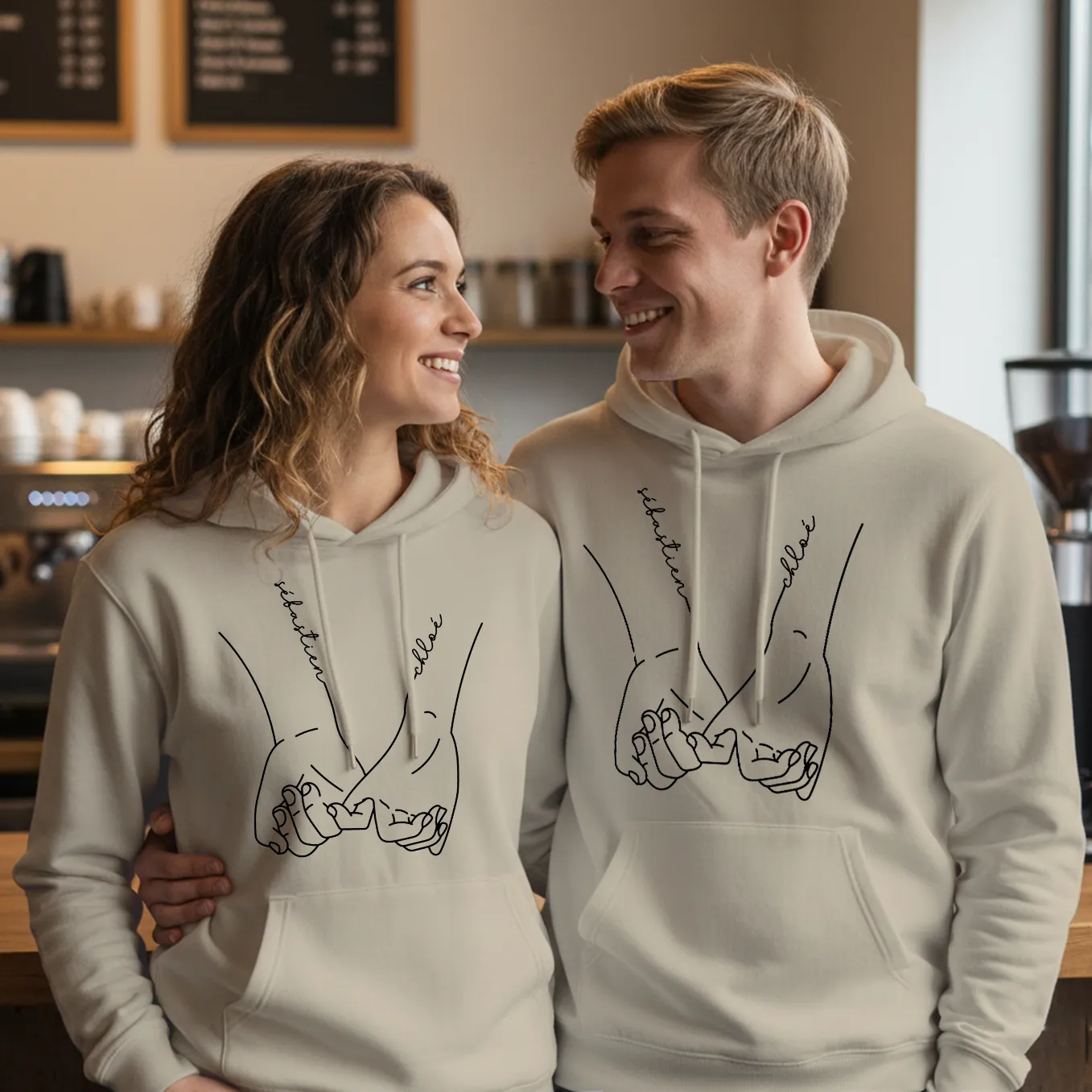 Sweats à capuche personnalisés pour couple « Main dans la main » - Image 11
