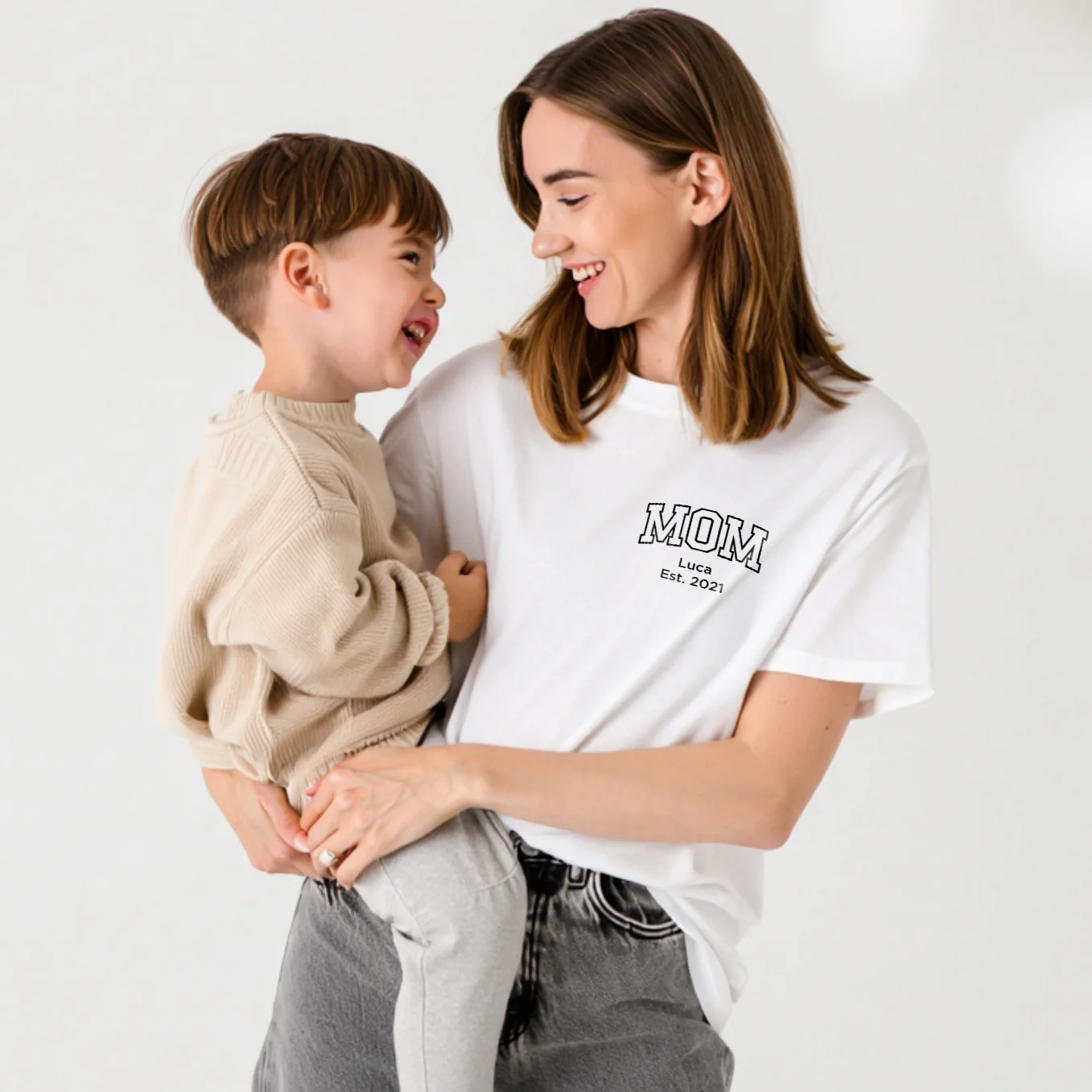 T-shirt oversize personnalisé "Maman" - Image 4