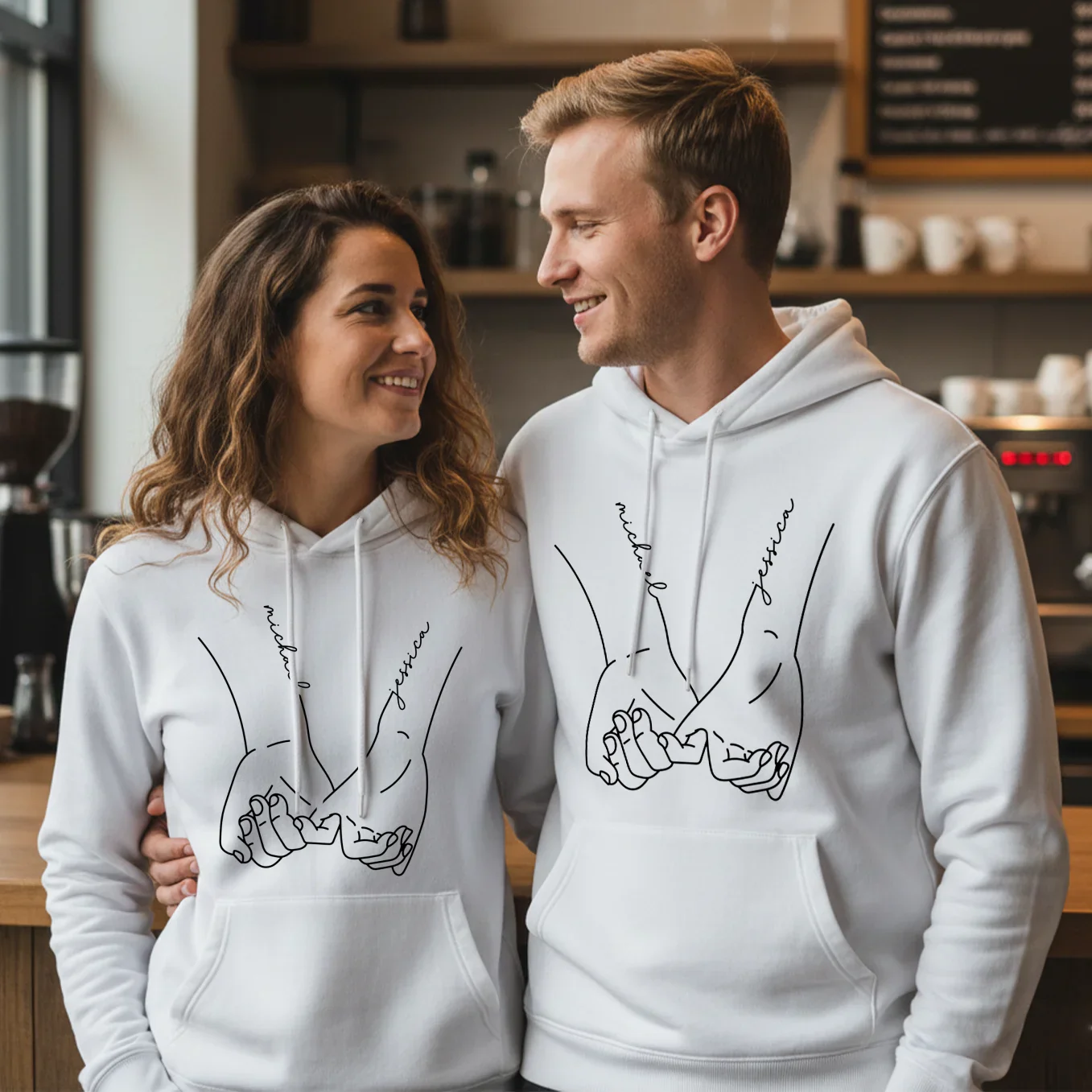 (US) Personalisierte Partnerlook Hoodies "Hand in Hand" - Image 3