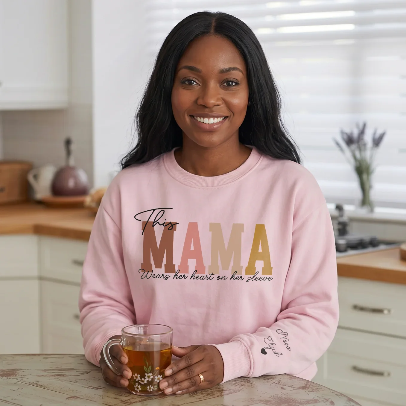 (US) Personalisierter Mama Sweater mit Ärmeldruck - Image 8