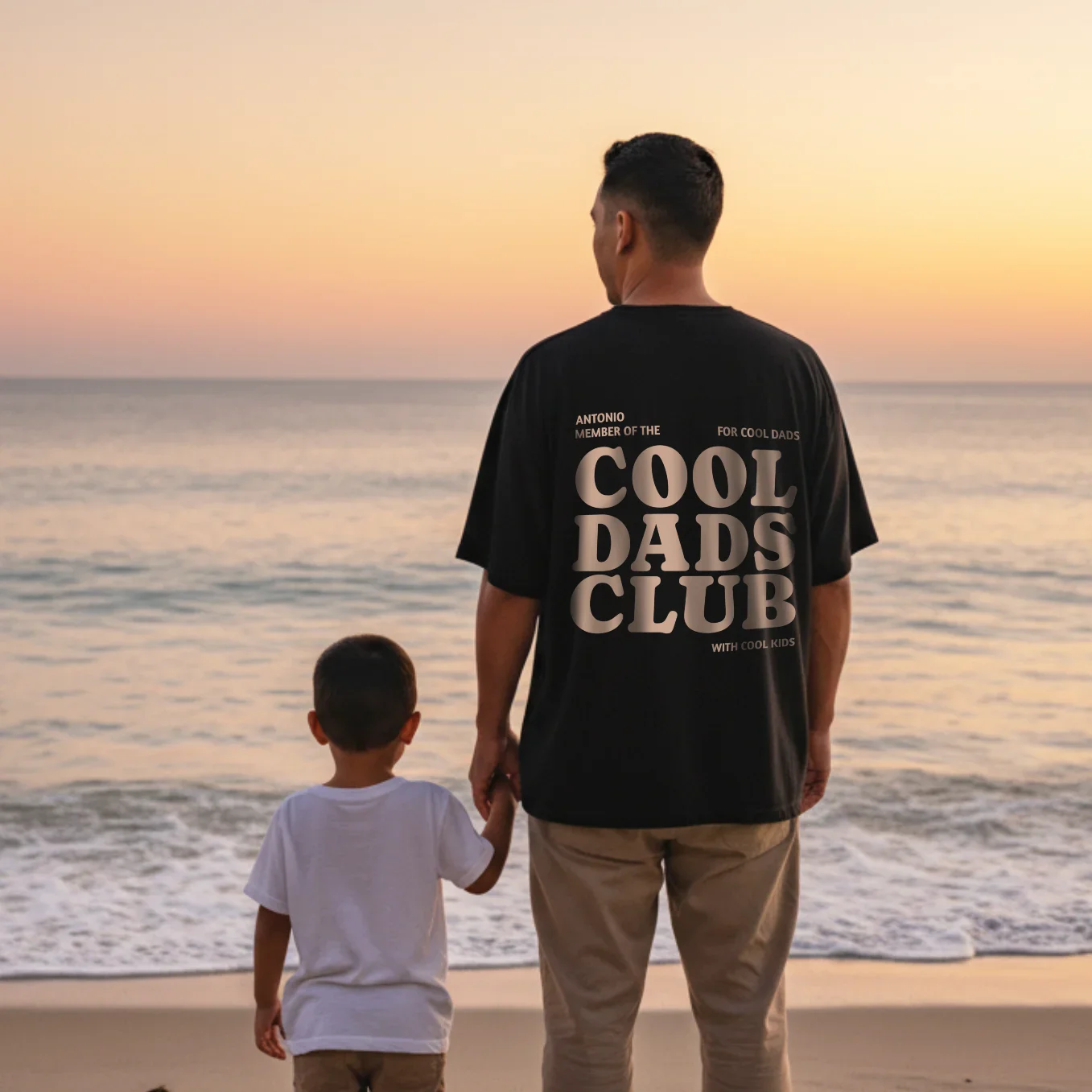 (US) Personalisiertes Oversized Shirt "Cool Dads Club" - Image 3